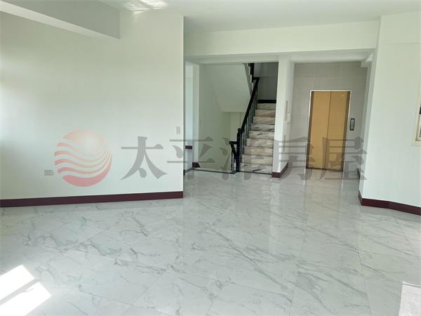 彰興國中旁正埔西街電梯黃金角店房屋室內格局與周邊環境