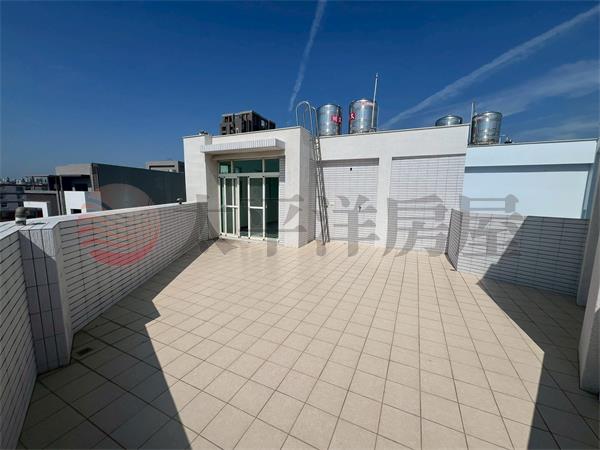 彰興國中旁正埔西街電梯黃金角店房屋室內格局與周邊環境