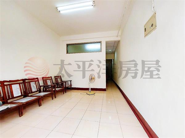 中正富貴旁透天房屋室內格局與周邊環境