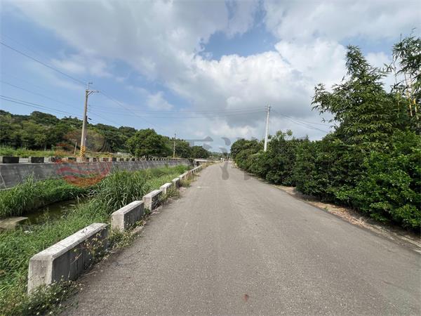 花壇74線旁平坦美農地房屋室內格局與周邊環境