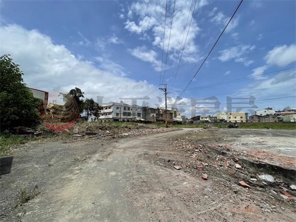 秀水秀安百坪美建地(可分割賣)房屋室內格局與周邊環境