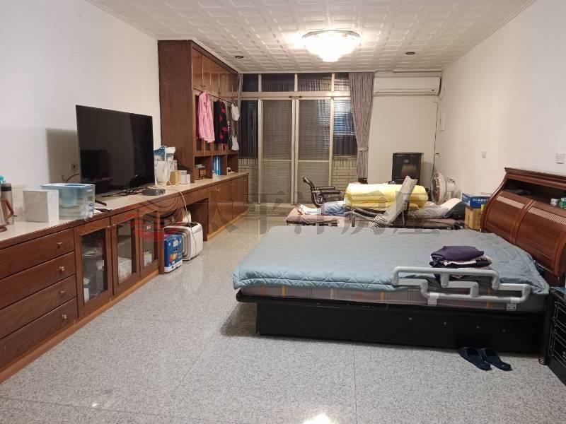 正金馬路大透天房屋室內格局與周邊環境