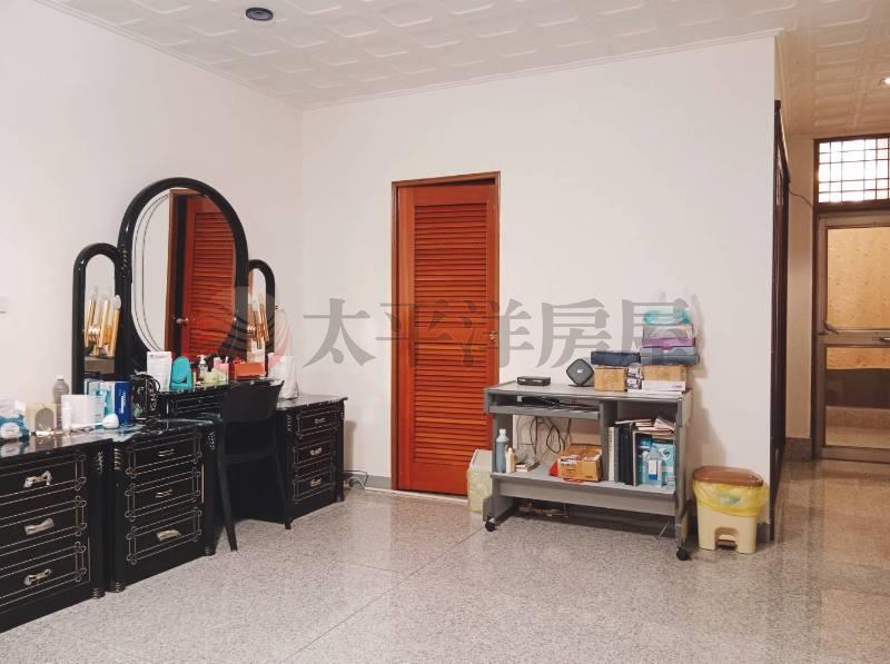 正金馬路大透天房屋室內格局與周邊環境