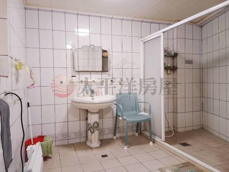 正金馬路大透天房屋室內格局與周邊環境