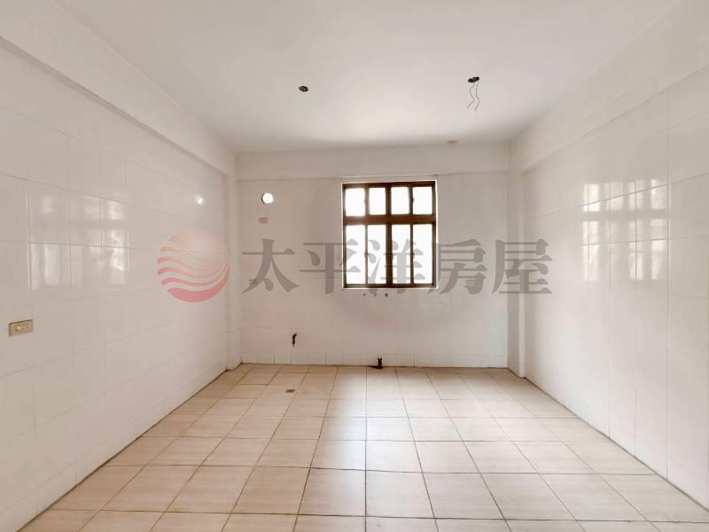 正曉陽路透天房屋室內格局與周邊環境