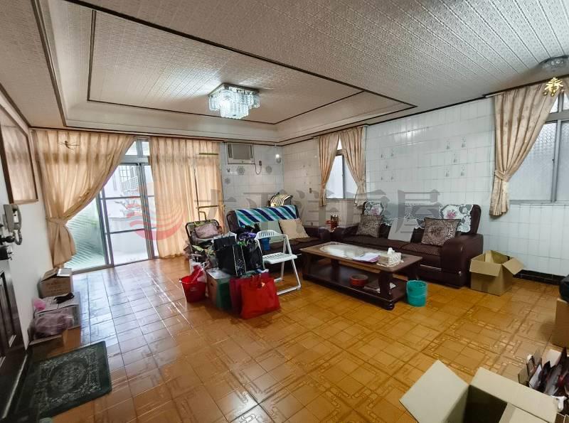 七堵一層一戶超大三房房屋室內格局與周邊環境