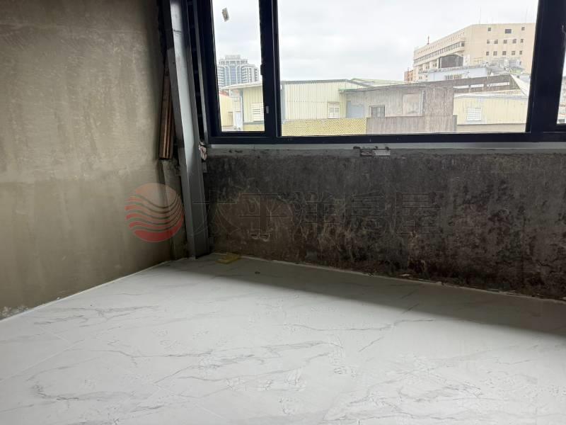 羅東鎮中心低總價店面透天房屋室內格局與周邊環境