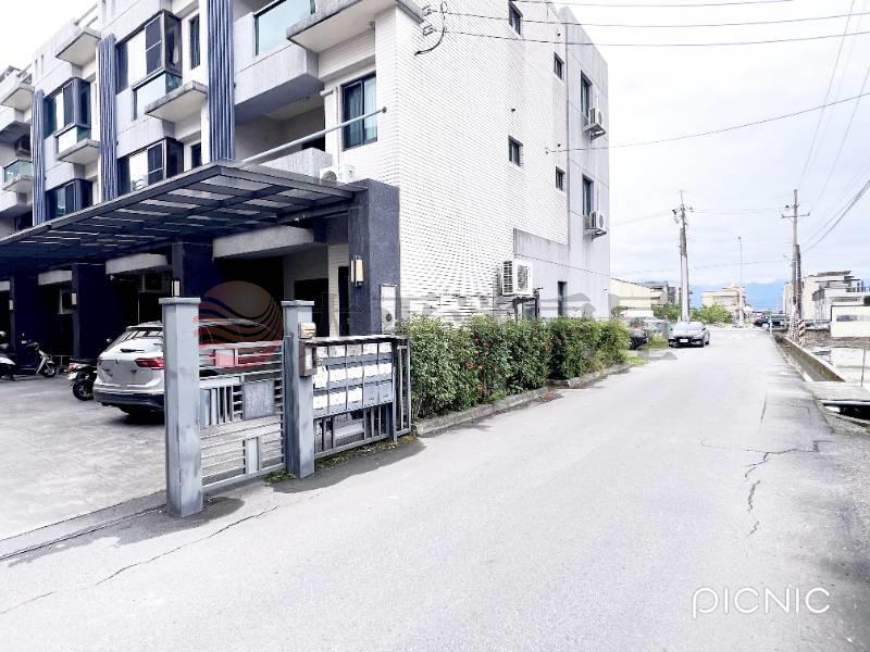 近羅東輕屋齡雙車位別墅房屋室內格局與周邊環境