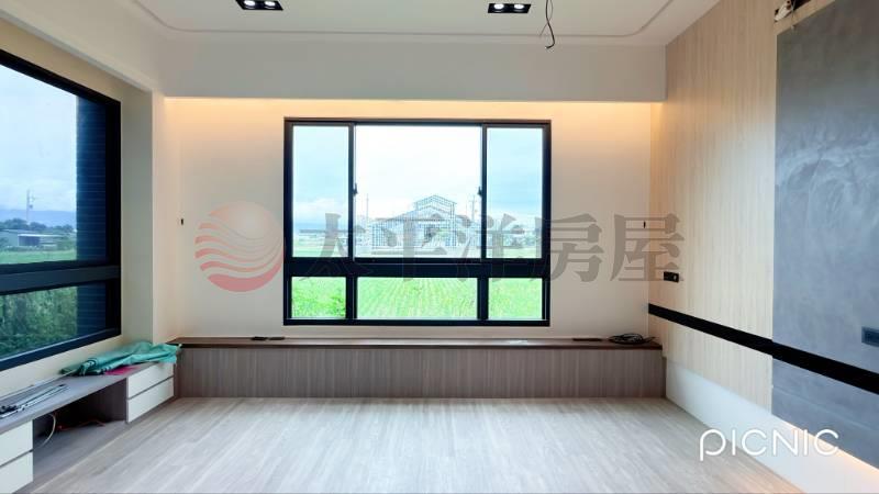 五結雙車位大面寬邊間別墅房屋室內格局與周邊環境