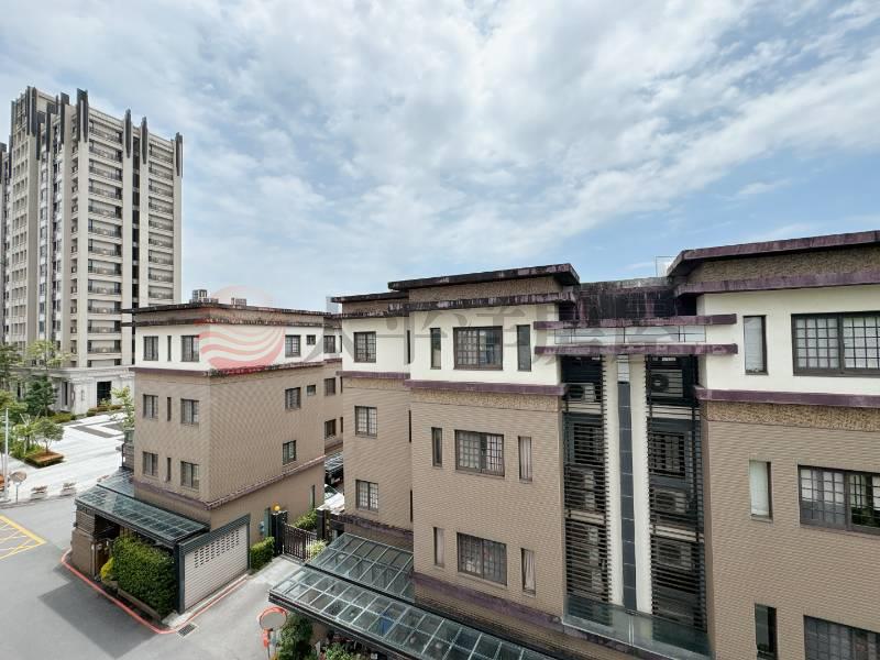 宜蘭市大坪數質感電梯別墅房屋室內格局與周邊環境