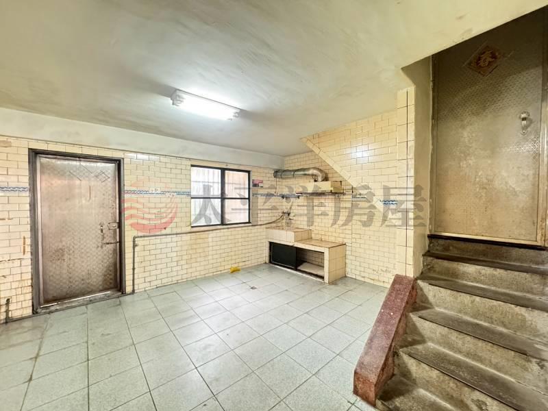 南區近興大臨25米路店住房屋室內格局與周邊環境