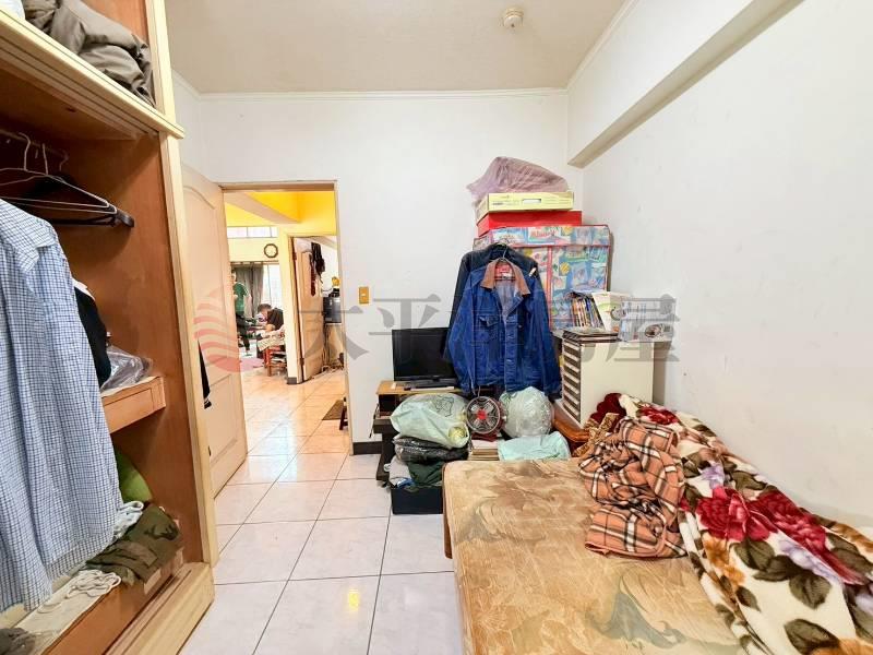 西屯透天感大樓!櫻花園邸雙層美宅車位房屋室內格局與周邊環境