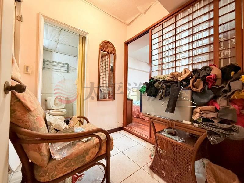 西屯透天感大樓!櫻花園邸雙層美宅車位房屋室內格局與周邊環境