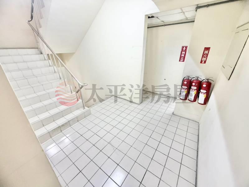 北屯區20房商務中心收租聖品房屋室內格局與周邊環境