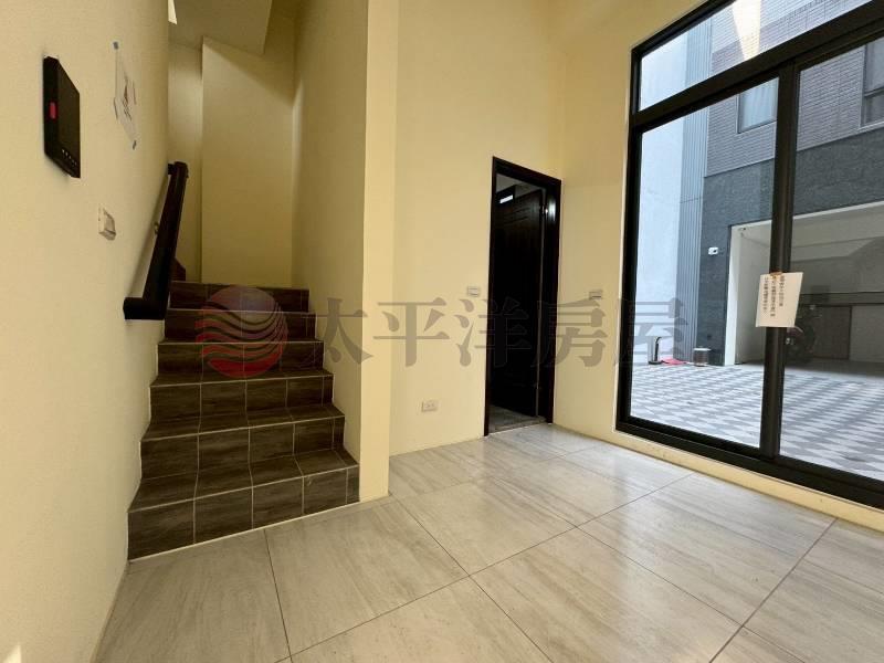 烏日溪南全新社區電梯別墅B房屋室內格局與周邊環境