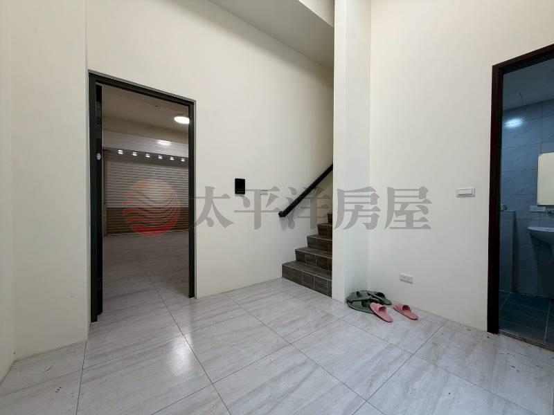 烏日溪南全新社區電梯別墅A房屋室內格局與周邊環境