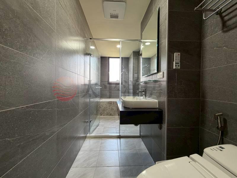 烏日溪南全新社區電梯別墅C房屋室內格局與周邊環境