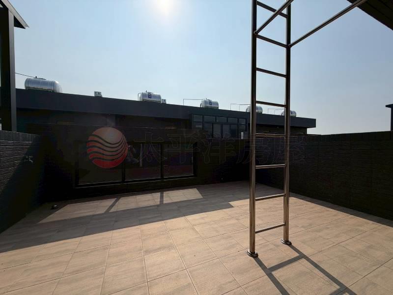 烏日溪南全新社區電梯別墅C房屋室內格局與周邊環境