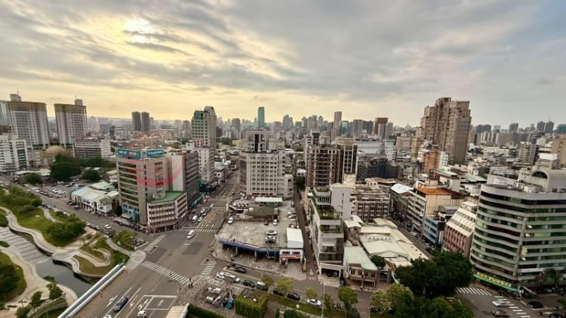 近中教大｜柳岸河畔旁小資電梯套房房屋室內格局與周邊環境