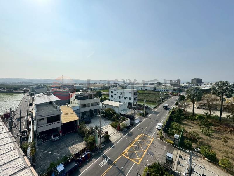 烏日溪南全新社區電梯別墅C房屋室內格局與周邊環境