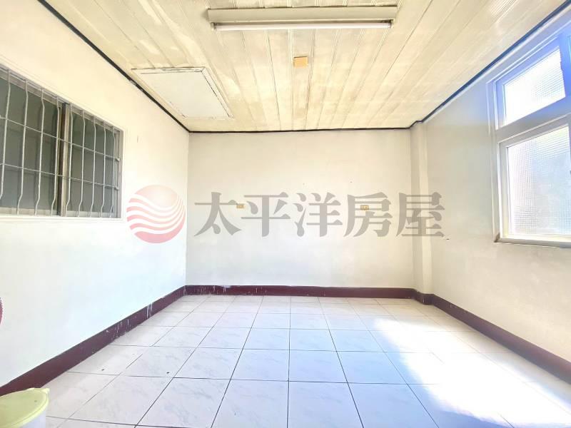 近家樂福矽品旁透店房屋室內格局與周邊環境