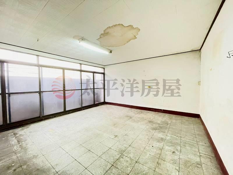 獨家-大里工業區旁大地坪透天房屋室內格局與周邊環境