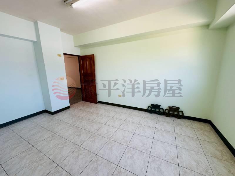 彰市大埔商圈三房附機上車位視野美華廈房屋室內格局與周邊環境