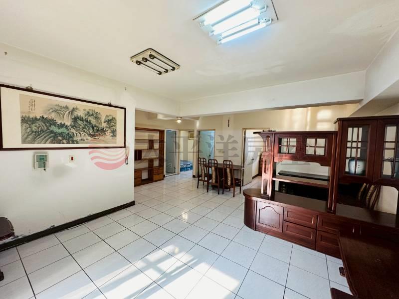 彰市近交流道正3房附車位視野美廈房屋室內格局與周邊環境