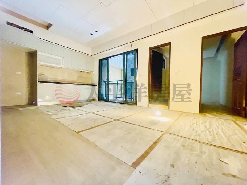 曉陽商圈全新美華廈+車位房屋室內格局與周邊環境