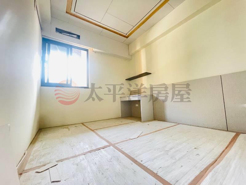 曉陽商圈全新美華廈+車位房屋室內格局與周邊環境