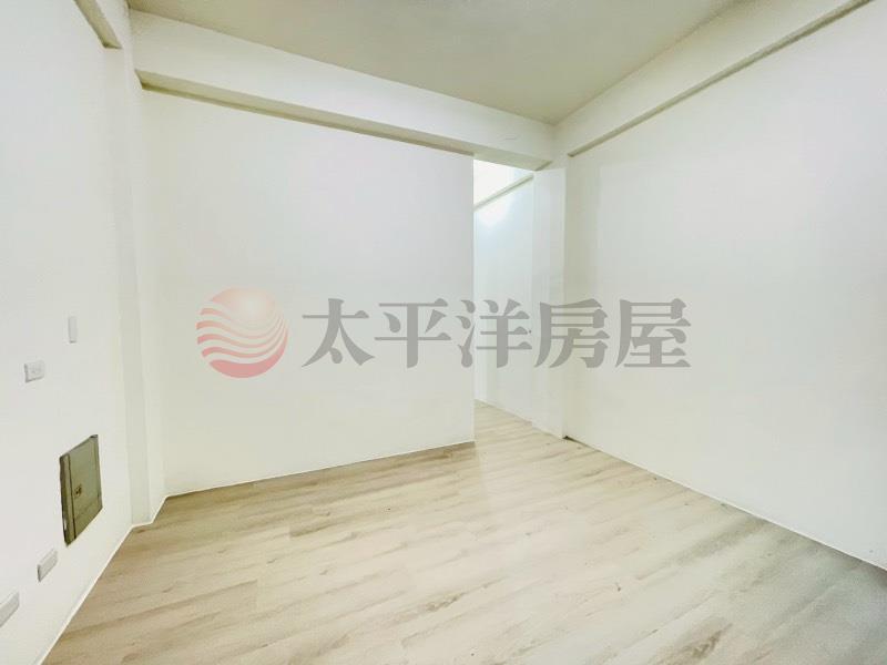 泰和公園前院停車美透天房屋室內格局與周邊環境