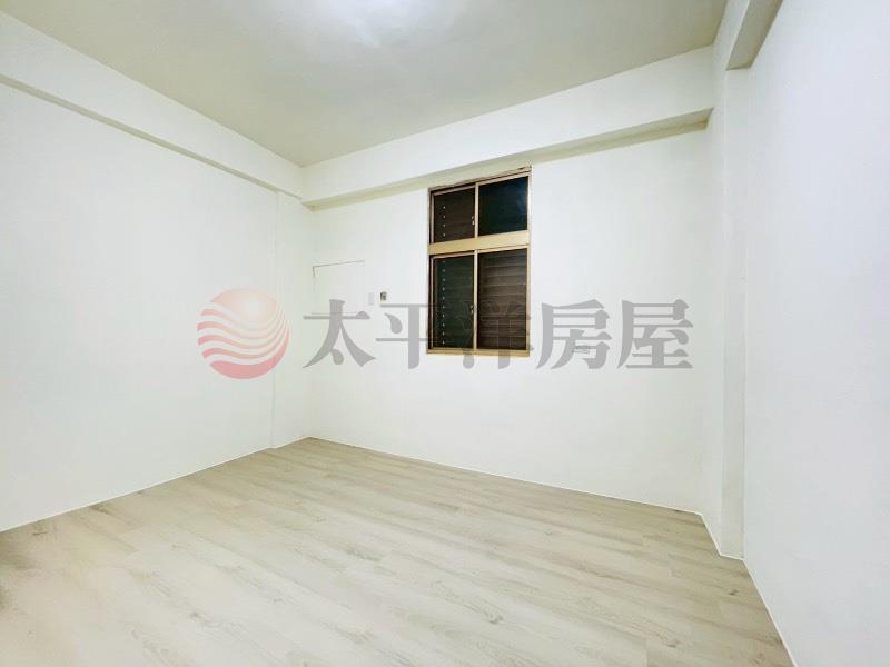 泰和公園前院停車美透天房屋室內格局與周邊環境