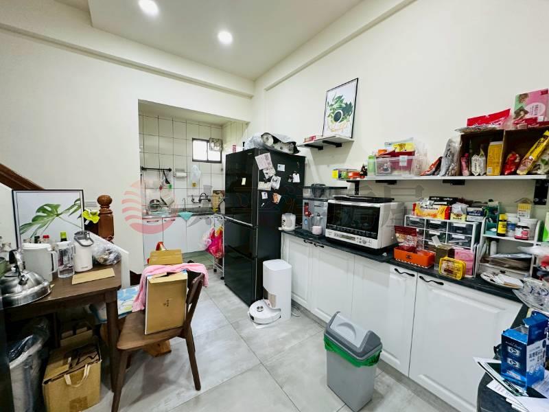 和美鎮彰美路旁靜巷美墅房屋室內格局與周邊環境
