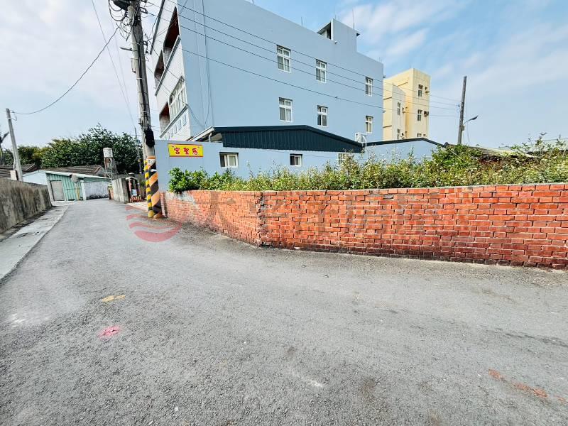伸港近伸仁國小大面寬獨棟美建地房屋室內格局與周邊環境