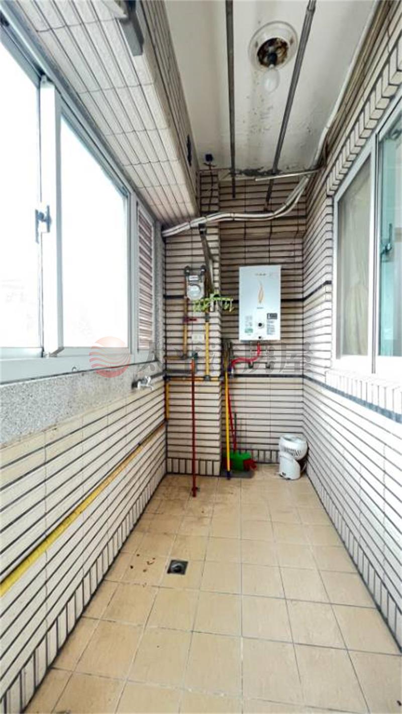 世紀花園三房車房屋室內格局與周邊環境