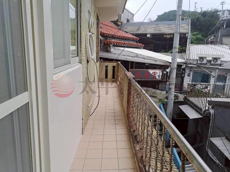 安一路裝潢三樓房屋室內格局與周邊環境