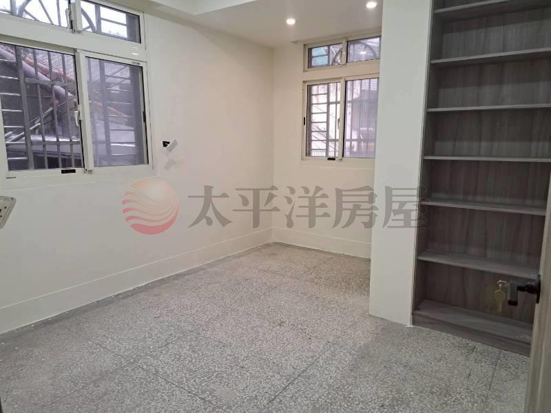 安一路裝潢三樓房屋室內格局與周邊環境