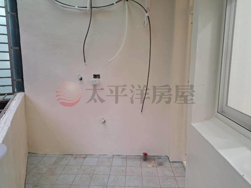 安一路裝潢三樓房屋室內格局與周邊環境