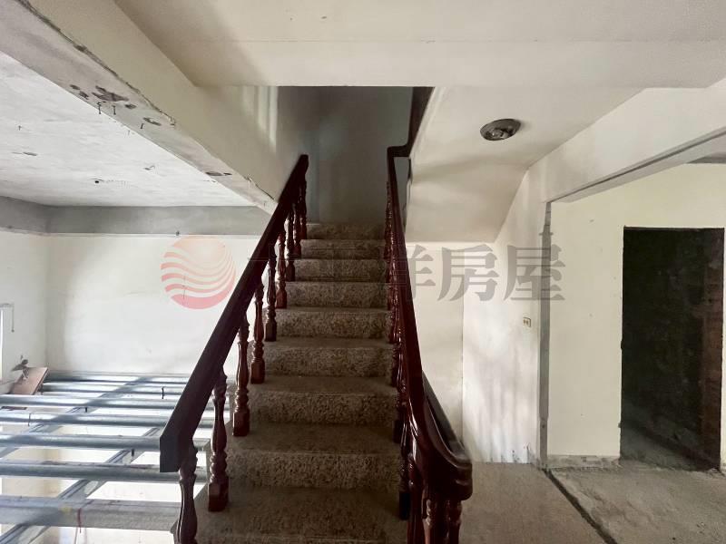 安樂62旁透天房屋室內格局與周邊環境