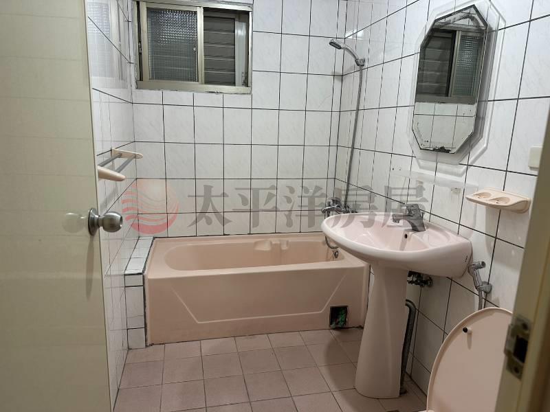 羅東市區電梯華廈房屋室內格局與周邊環境