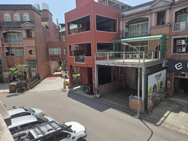 7.5米大面寬南崁挑高廠房房屋室內格局與周邊環境