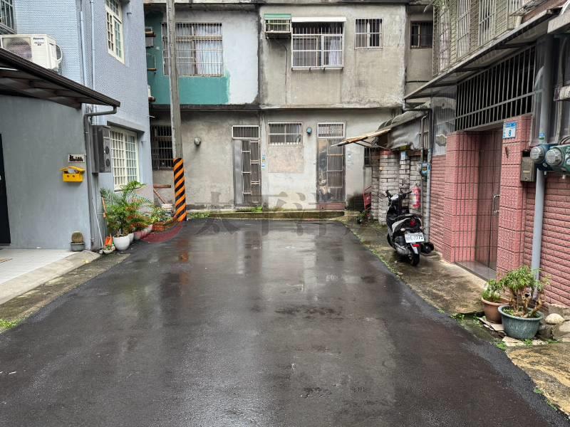 平鎮國中大面寬透天房屋室內格局與周邊環境