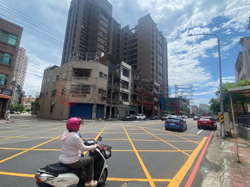 中路特區店地2房屋室內格局與周邊環境
