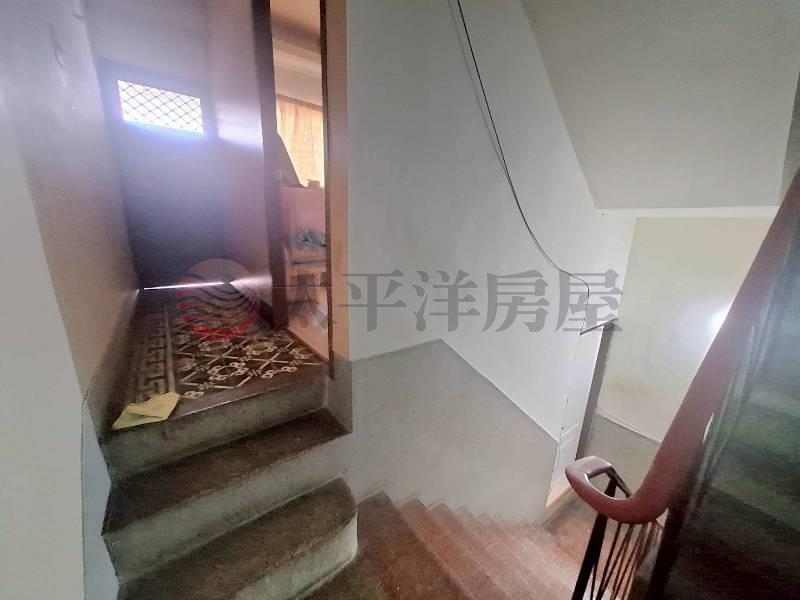 虎山路市區・老宅風透天房屋室內格局與周邊環境