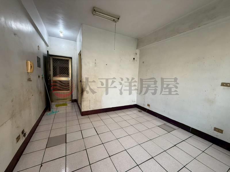 虎山重劃區愛的雅築美套房投資公寓房屋室內格局與周邊環境