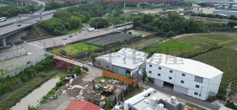 交流道與碧興路旁農舍廠房房屋室內格局與周邊環境