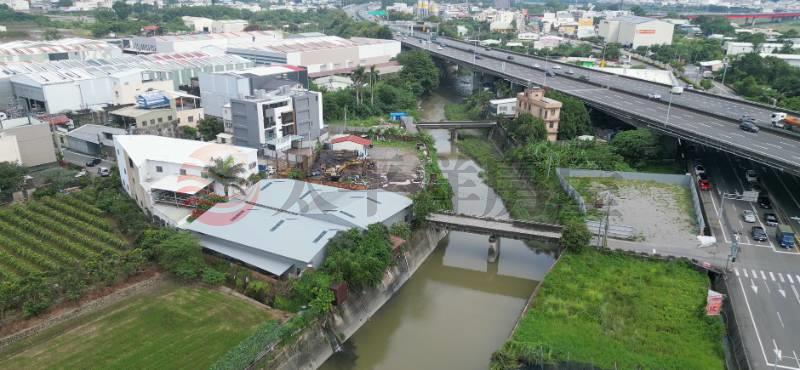 交流道與碧興路旁農舍廠房房屋室內格局與周邊環境