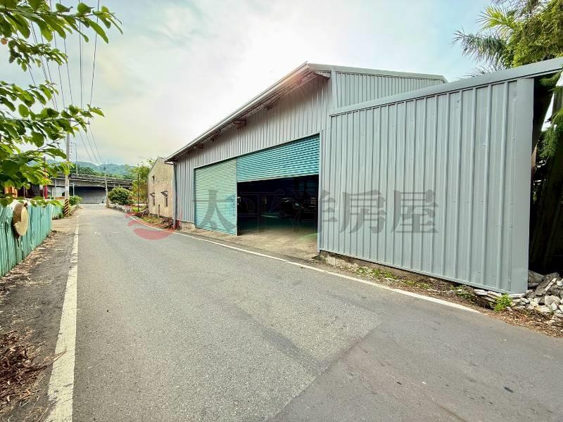 交流道與碧興路旁農舍廠房房屋室內格局與周邊環境
