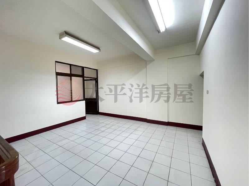 南投中興學區店住透天房屋室內格局與周邊環境