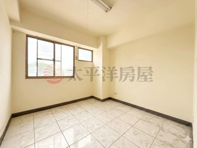 草屯市區大3房美華廈房屋室內格局與周邊環境